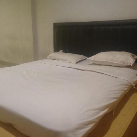 Sz Nine One Hotell Medan Exteriör bild