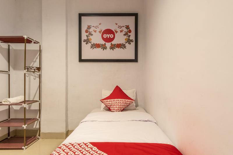 Sz Nine One Hotell Medan Exteriör bild