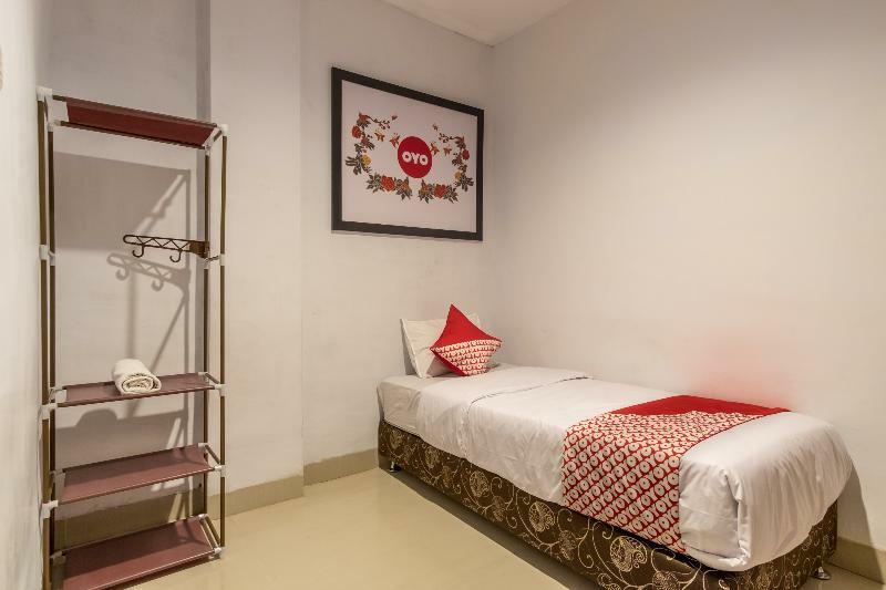 Sz Nine One Hotell Medan Exteriör bild