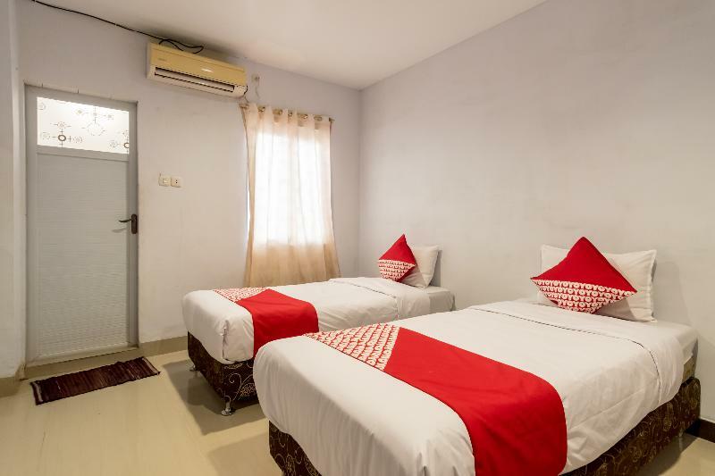 Sz Nine One Hotell Medan Exteriör bild